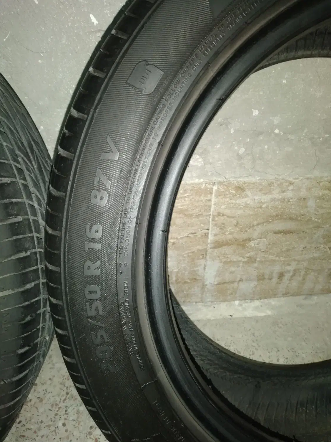 لاستیک کویر ، چراغ خطر دنا|قطعات یدکی و لوازم جانبی|ساوه, |دیوار