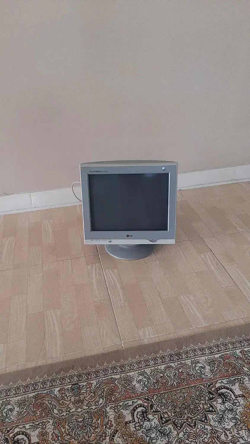 مانیتور و کیس|رایانه رومیزی|شیروان (خراسان), |دیوار