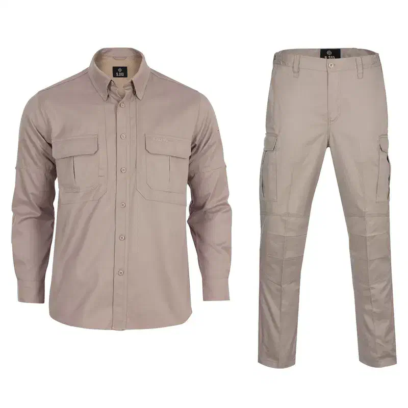 لباس نظامی|لباس|قم, نیروگاه|دیوار