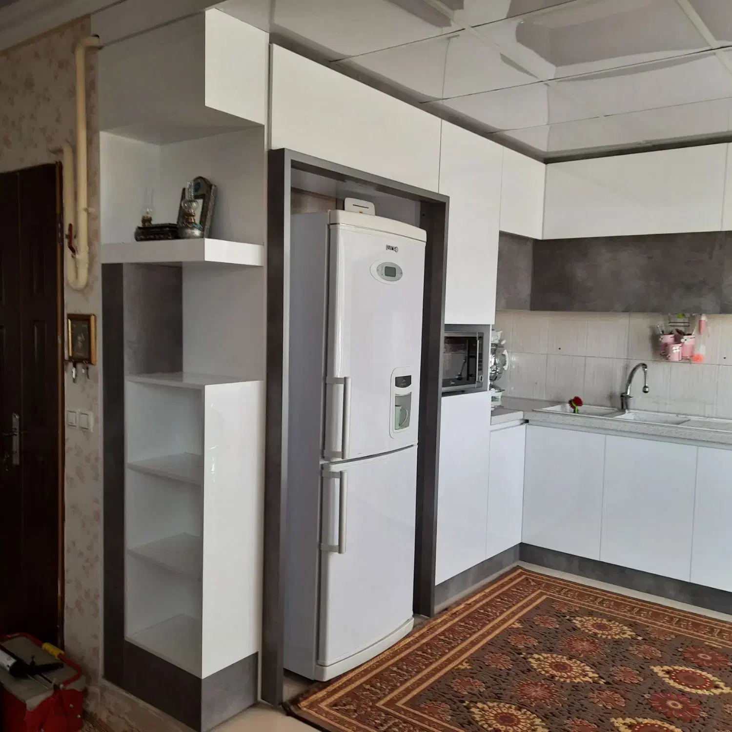 ساخت و تعمیر کابینت، کمد دیواری و تخت خواب|خدمات پیشه و مهارت|سنندج, |دیوار