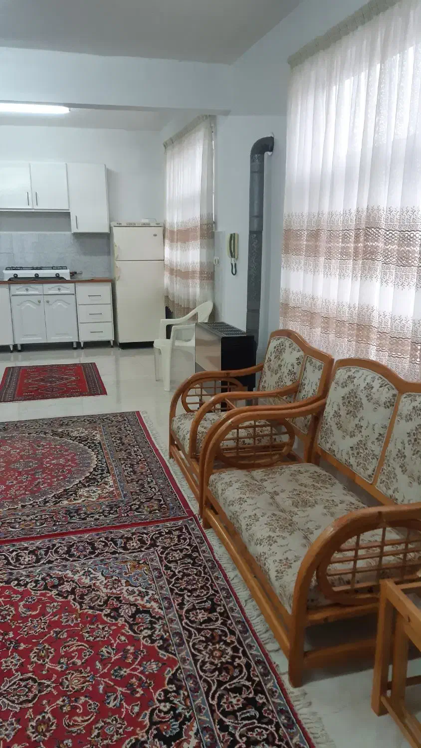 مبل راحتی ۵ نفره با میز عسلی|مبلمان خانگی و میز عسلی|بندر انزلی, پیل علی باغ|دیوار