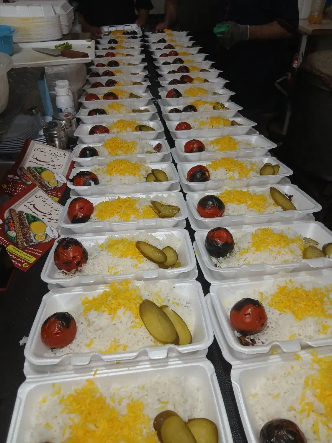 تهیه و توزیع غذای شرکت ها و کارخانجات آماده همکاری|خدمات پذیرایی، مراسم|احمدآبادمستوفی, |دیوار