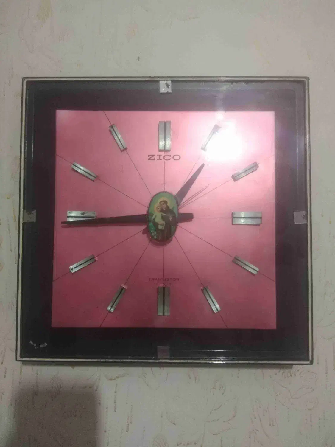 سه عدد ساعت دیواری قدیمی آنتیک|کلکسیون اشیاء عتیقه|بروجرد, |دیوار