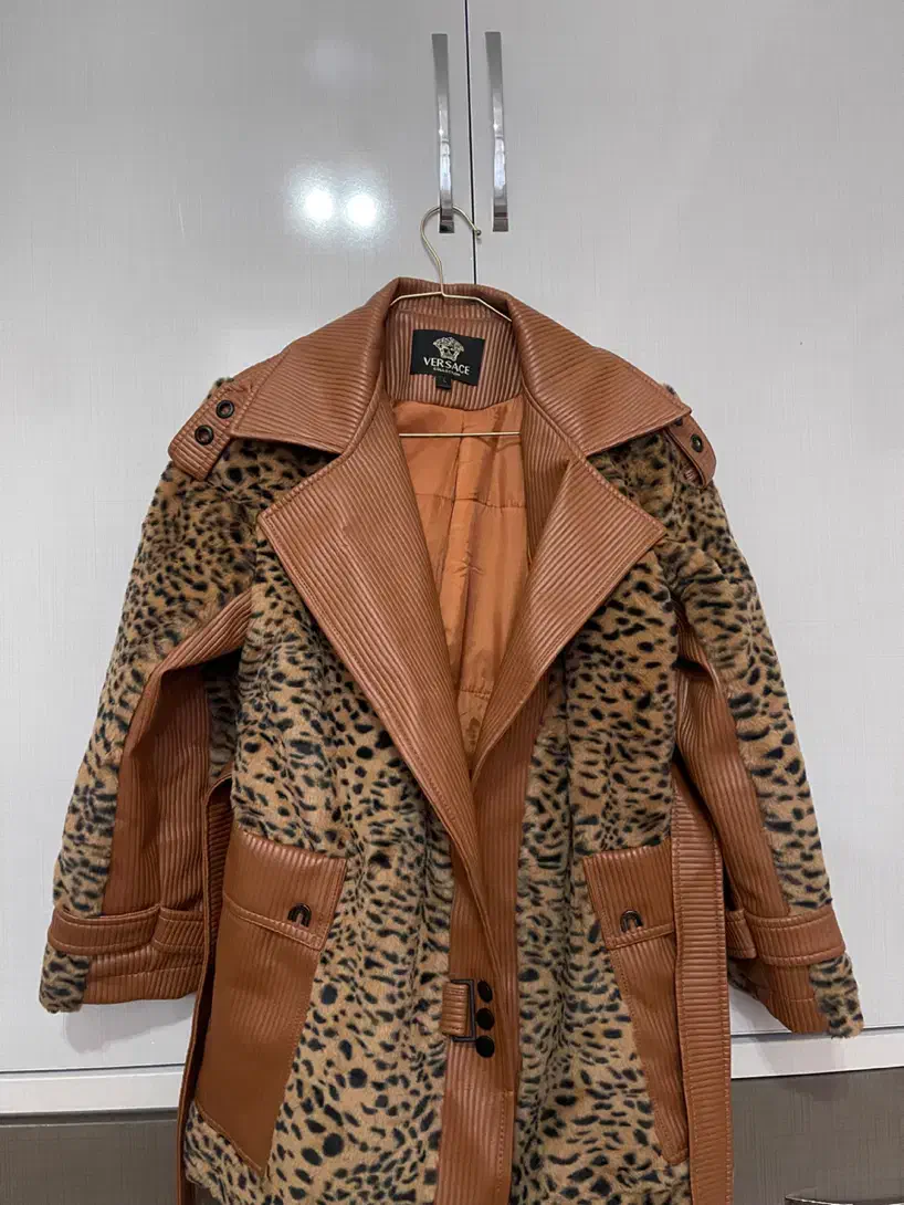 پالتو|لباس|سنندج, |دیوار