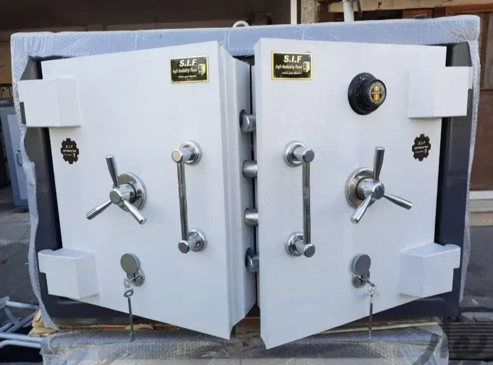 گاوصندوق طلافروشی موبایل و ساعت فروشی/ گاو صندوق|ابزارآلات|تهران, خلیج فارس|دیوار