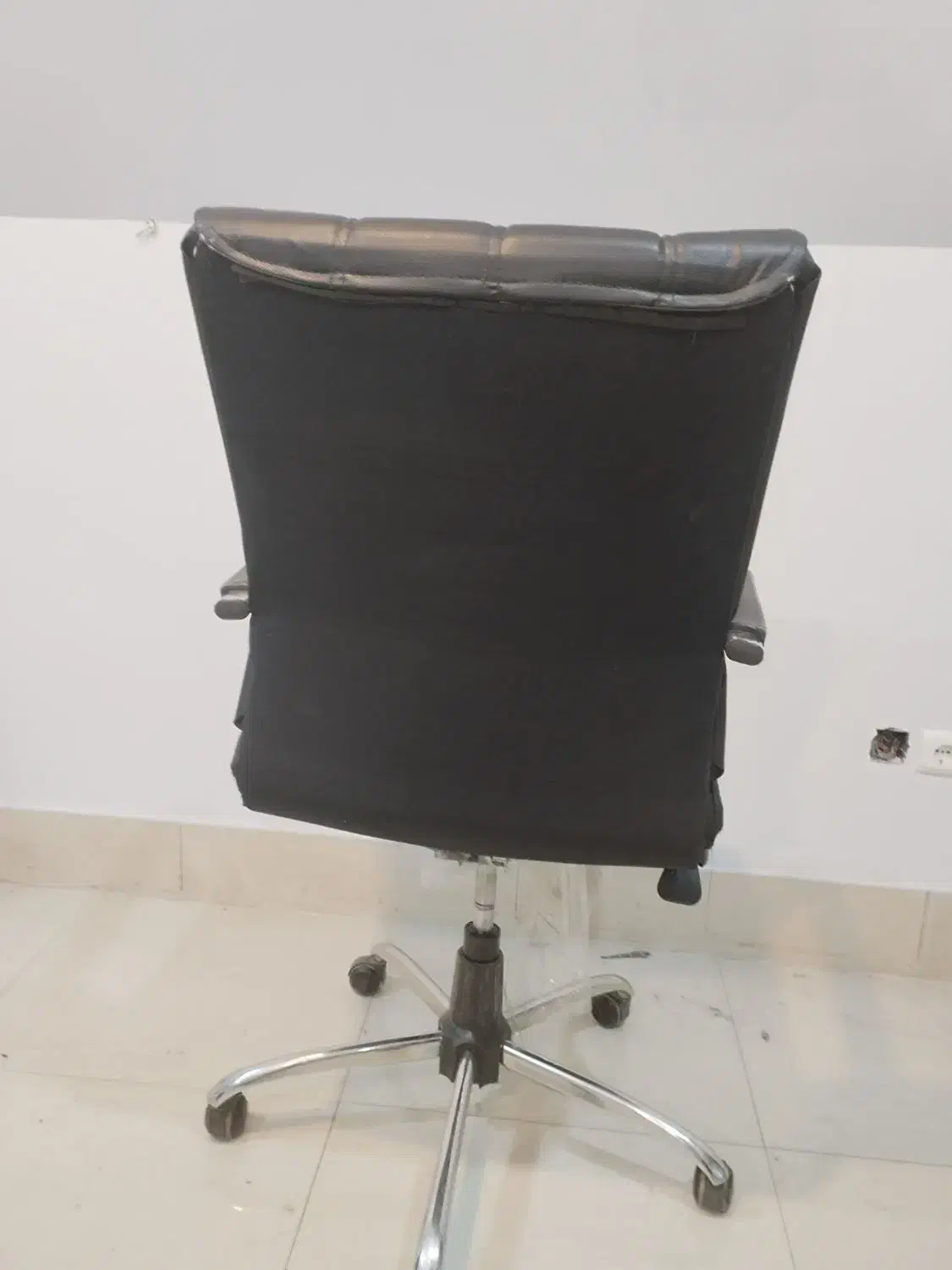 صندلی اداری درحد نو|صندلی و نیمکت|قم, انصار‌الحسین|دیوار