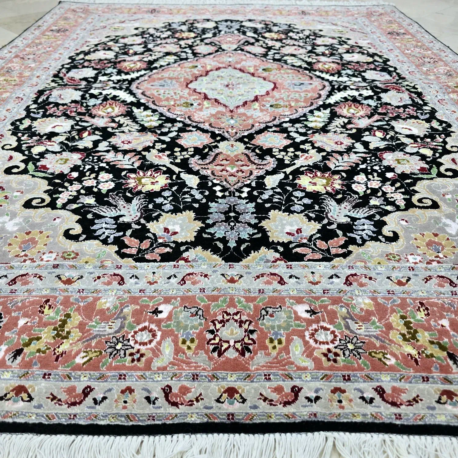 فرش و قالیچه دستباف تبریز مشکی طرح بنام|فرش|تهران, ونک|دیوار