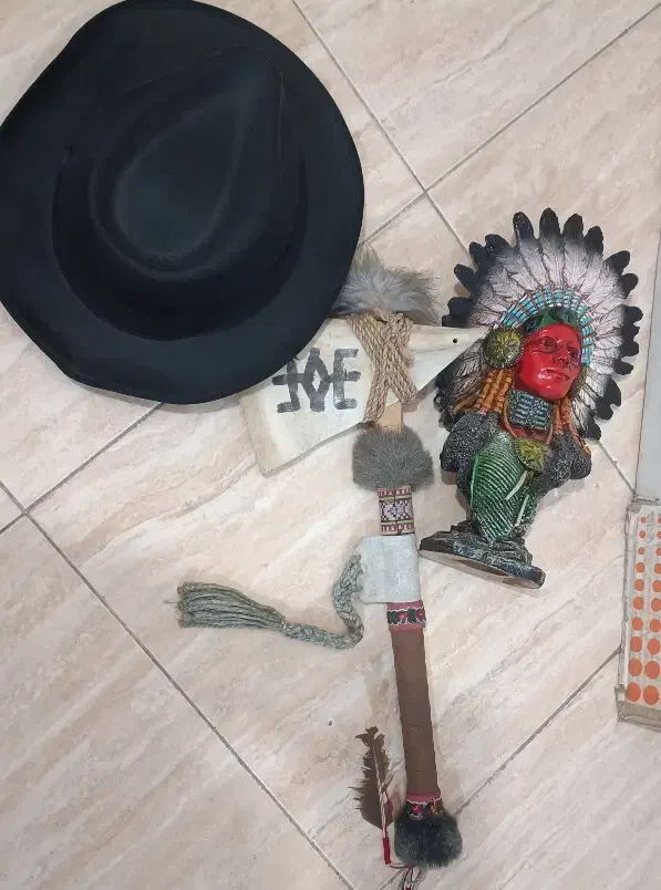 مجسمه تبر|مجسمه، تندیس، ماکت|تهران, سلسبیل شمالی|دیوار