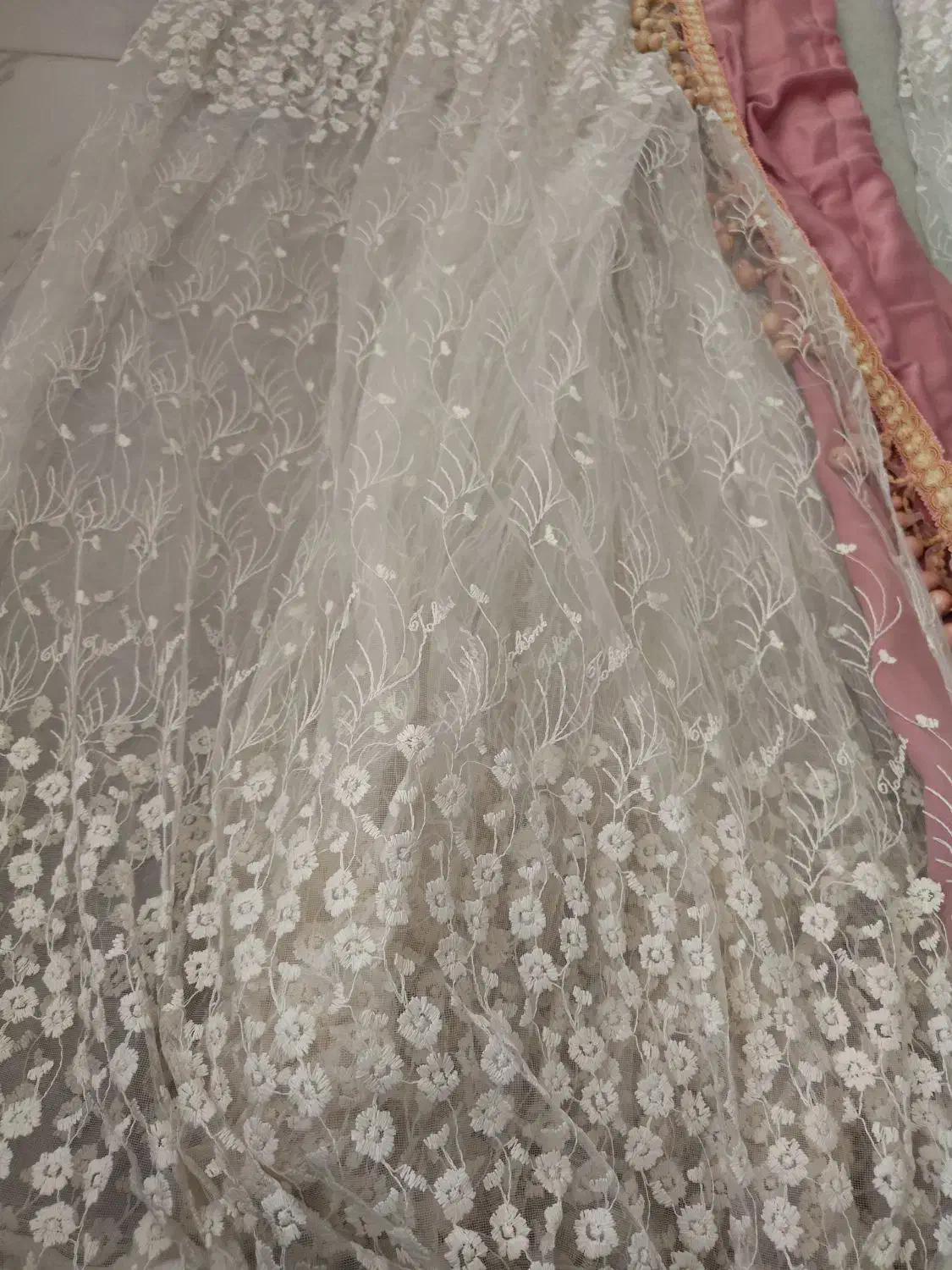 فروش پرده توری کنار پرده|پرده، رانر، رومیزی|مریوان, |دیوار