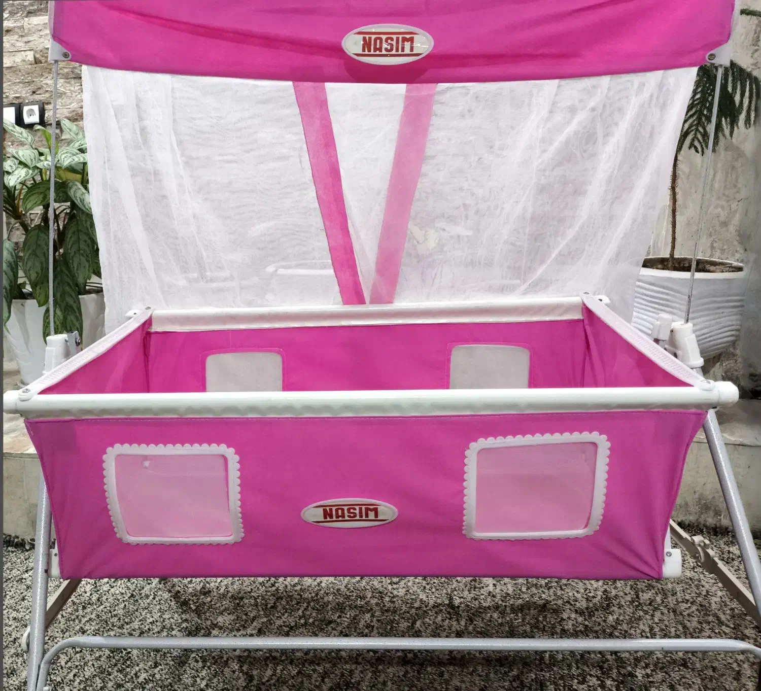 گهواره کلاسیک|تخت و صندلی بچه|بهبهان, |دیوار