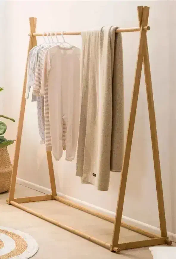 رگال لباس و استند گیاه تمام چیزای چوبی تولید میکنم|صنایع دستی و سایر لوازم تزئینی|خرمشهر, |دیوار