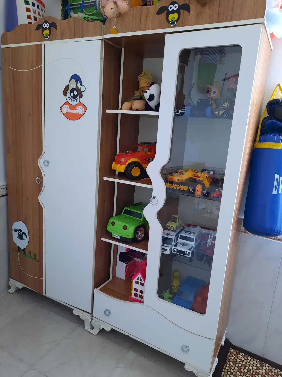 تخت وکمدبچه|تخت و سرویس خواب|بیجار, |دیوار