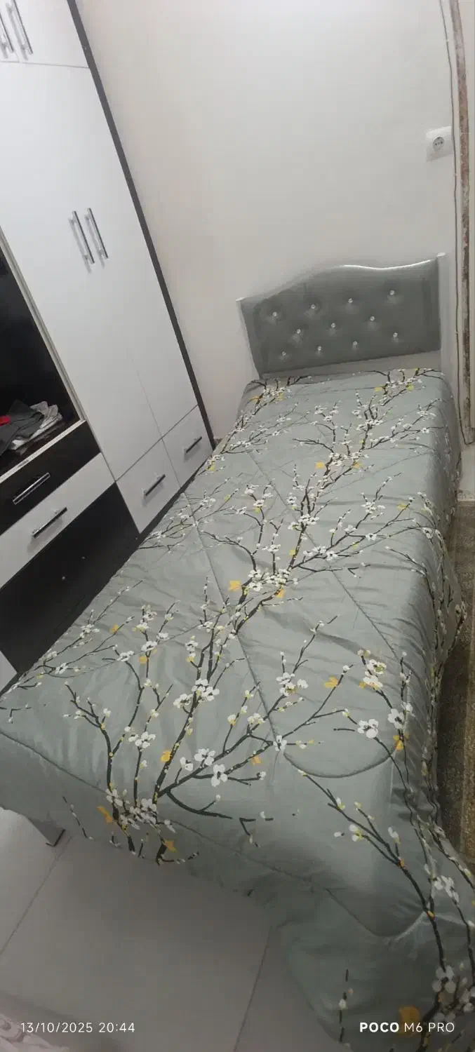 لوازم خانه و اشپزخانه|تخت و سرویس خواب|رضویه, |دیوار