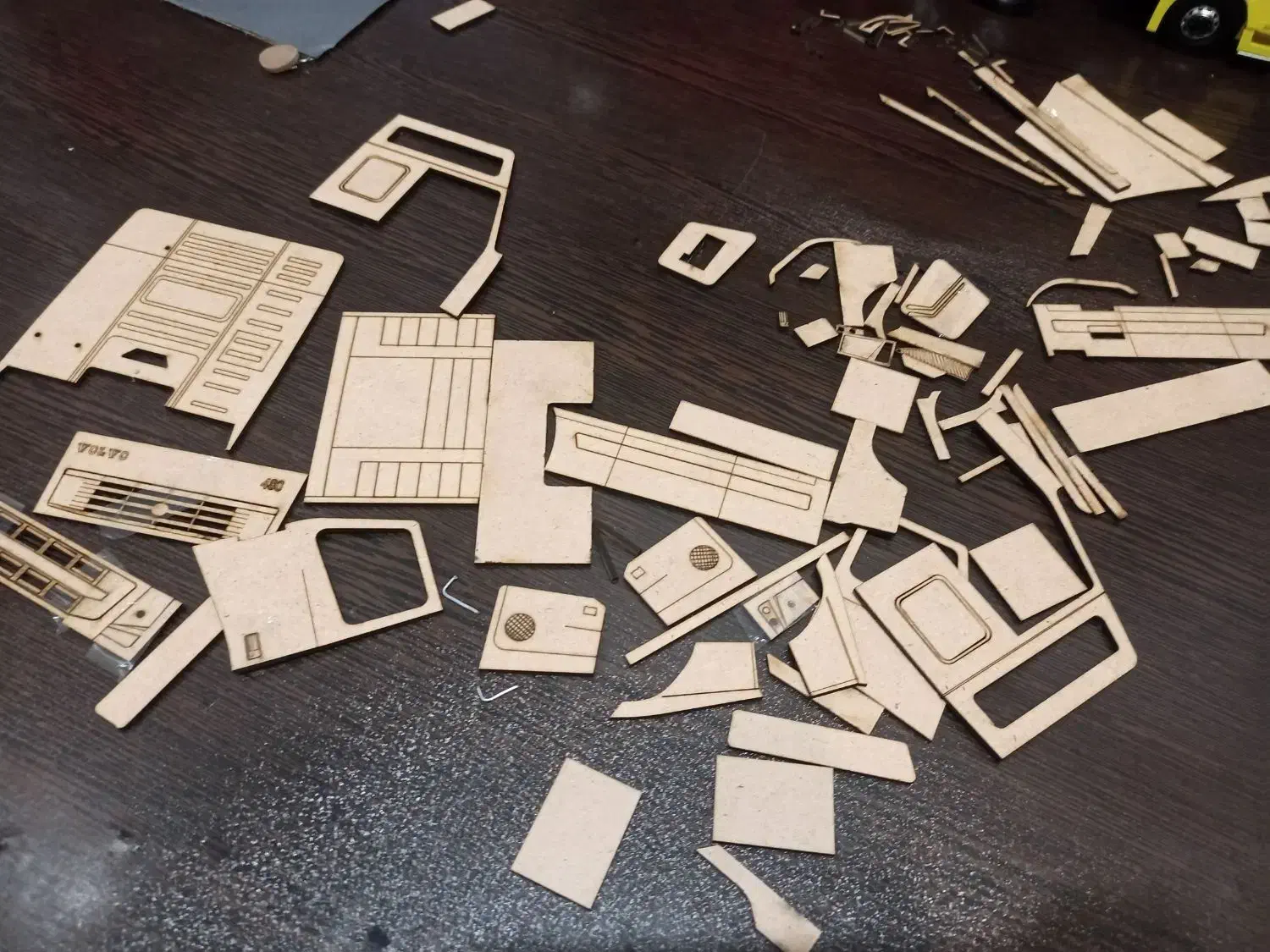 کیت ولوو ۴۸۰|کلکسیون و سرگرمی|تهران, شهرک فرهنگیان|دیوار