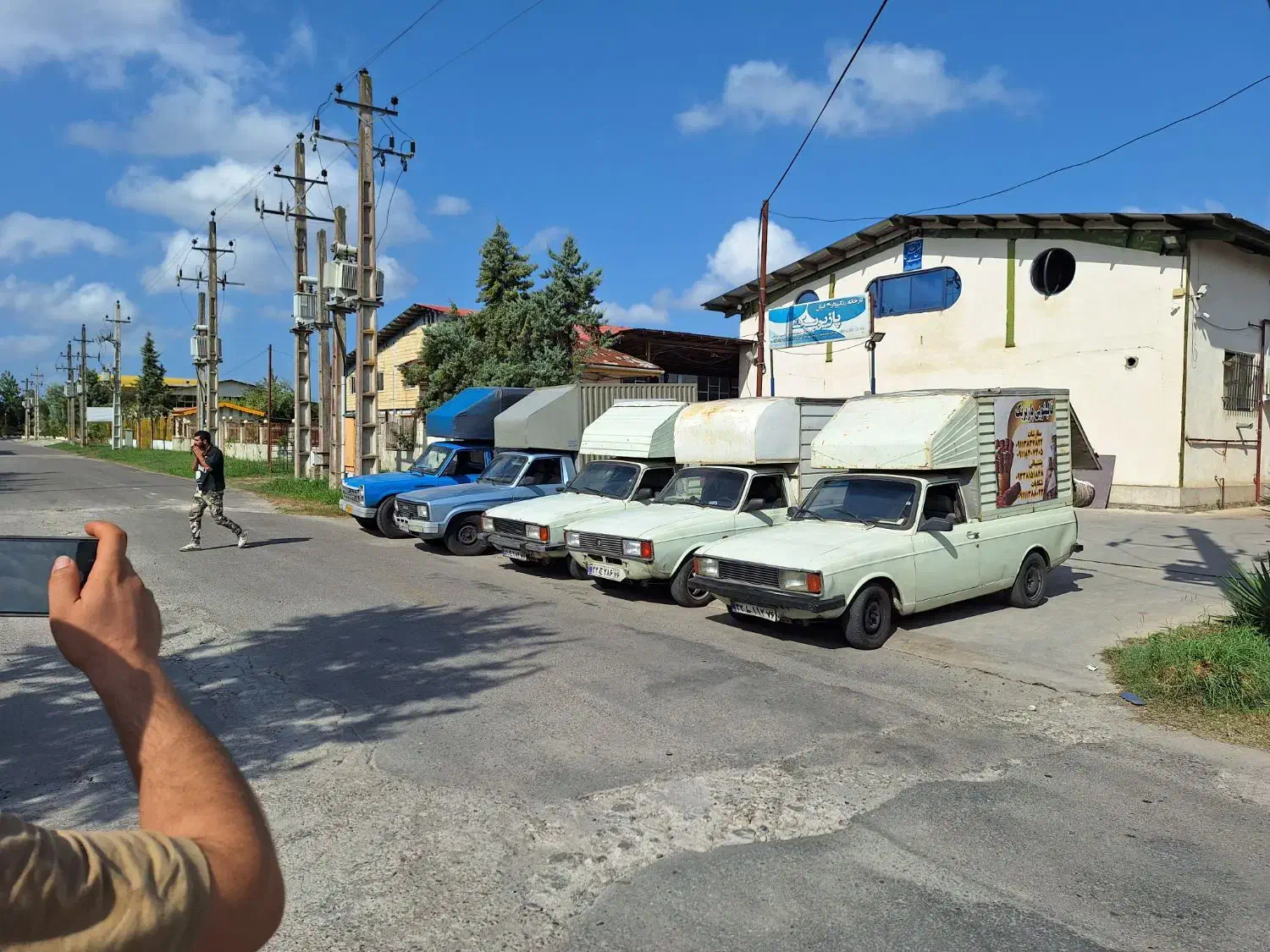 همکاری وانت اتاق دار یا چادری|استخدام حمل و نقل|کیاشهر, |دیوار