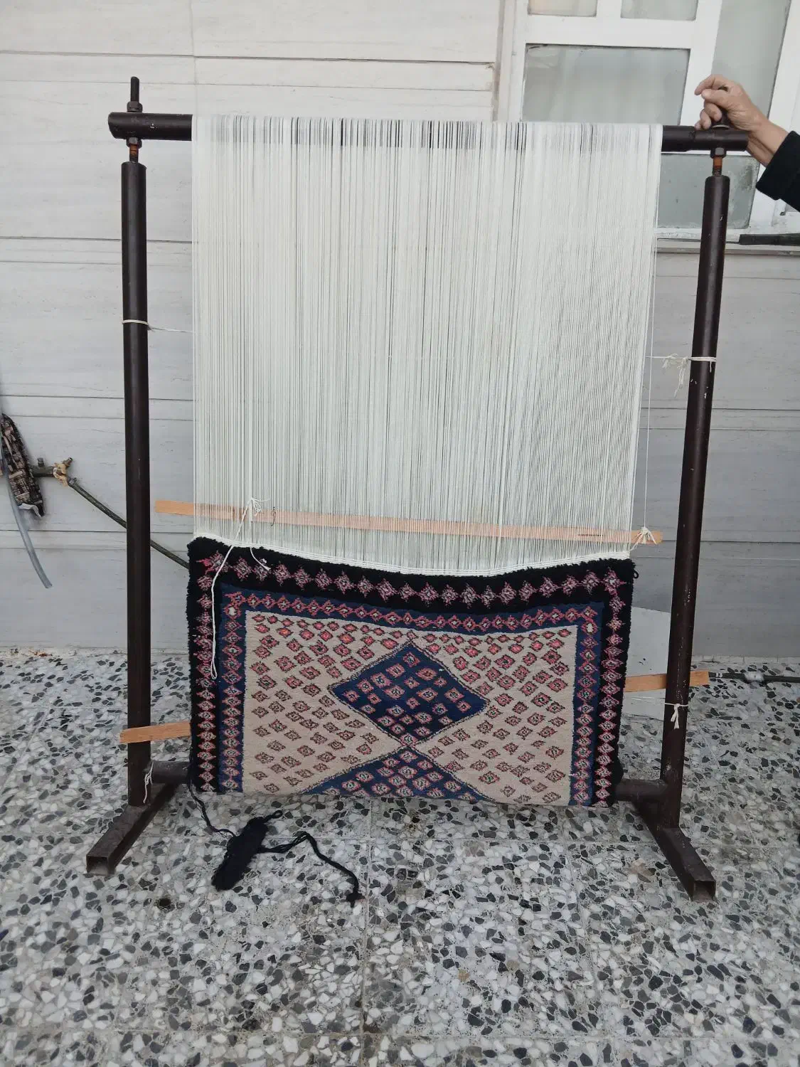 قالی دست بافت با دارقالی|گلیم، جاجیم، گبه|خرمآباد, |دیوار