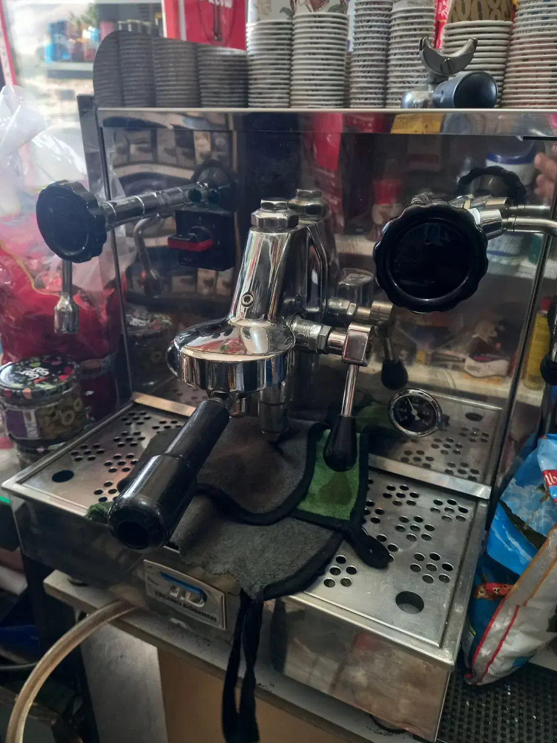 دستگاه قهوه ساز صنعتی تک گروپ|سماور، چای‌ساز، قهوه‌ساز|شیراز, شهرک صدا و سیما|دیوار