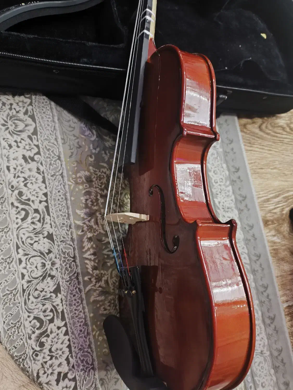 ویولون ۳/۴ از جنس چوب|ویولن|ارومیه, |دیوار