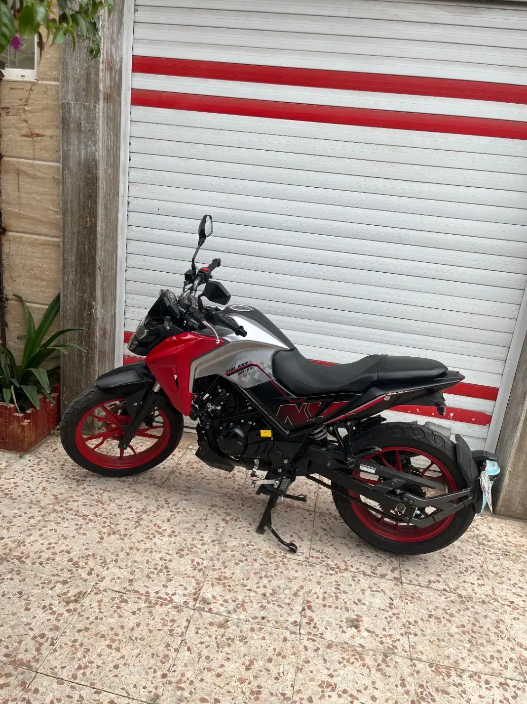 گلکسی ان ای ۱۸۰ مدل 1401|موتورسیکلت|رشت, پل تالشان|دیوار