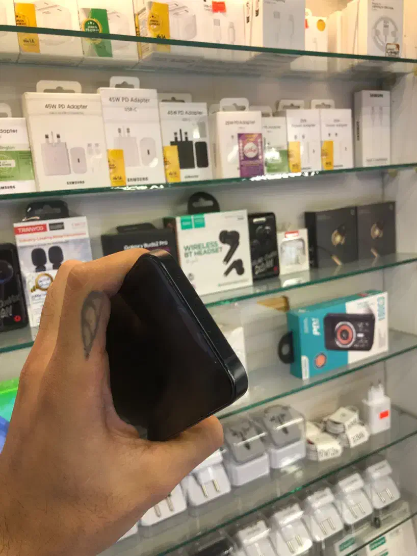 Iphone 13 256 za|موبایل|اصفهان, خانه اصفهان|دیوار