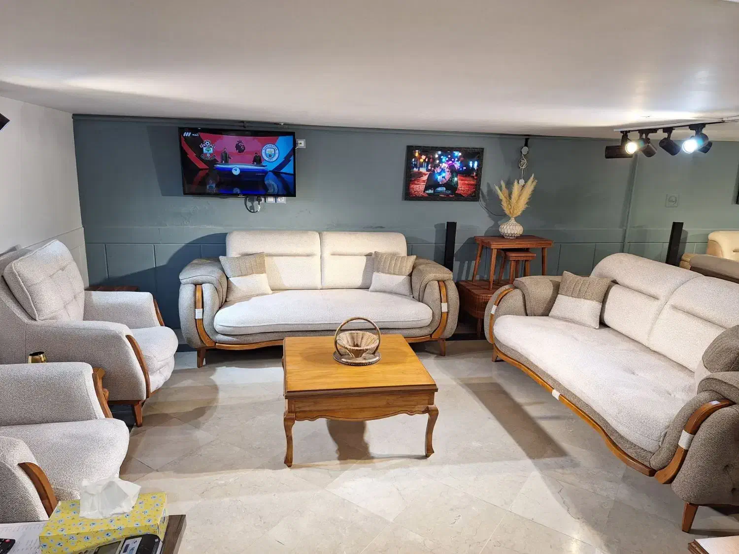 تولیدی مبل آیلار|مبلمان خانگی و میز عسلی|تایباد, |دیوار