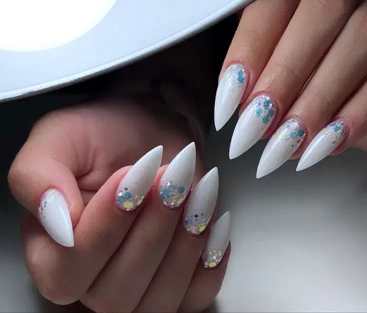 خدمات تخصصی ناخن تخفیف پاییزی|خدمات آرایشگری و زیبایی|رشت, توشیبا|دیوار