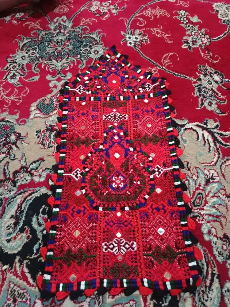 زی استین|لباس|هامون, |دیوار