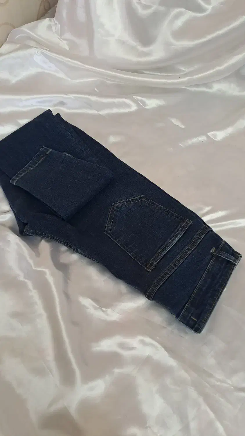 شلوار جین|لباس|رودسر, |دیوار