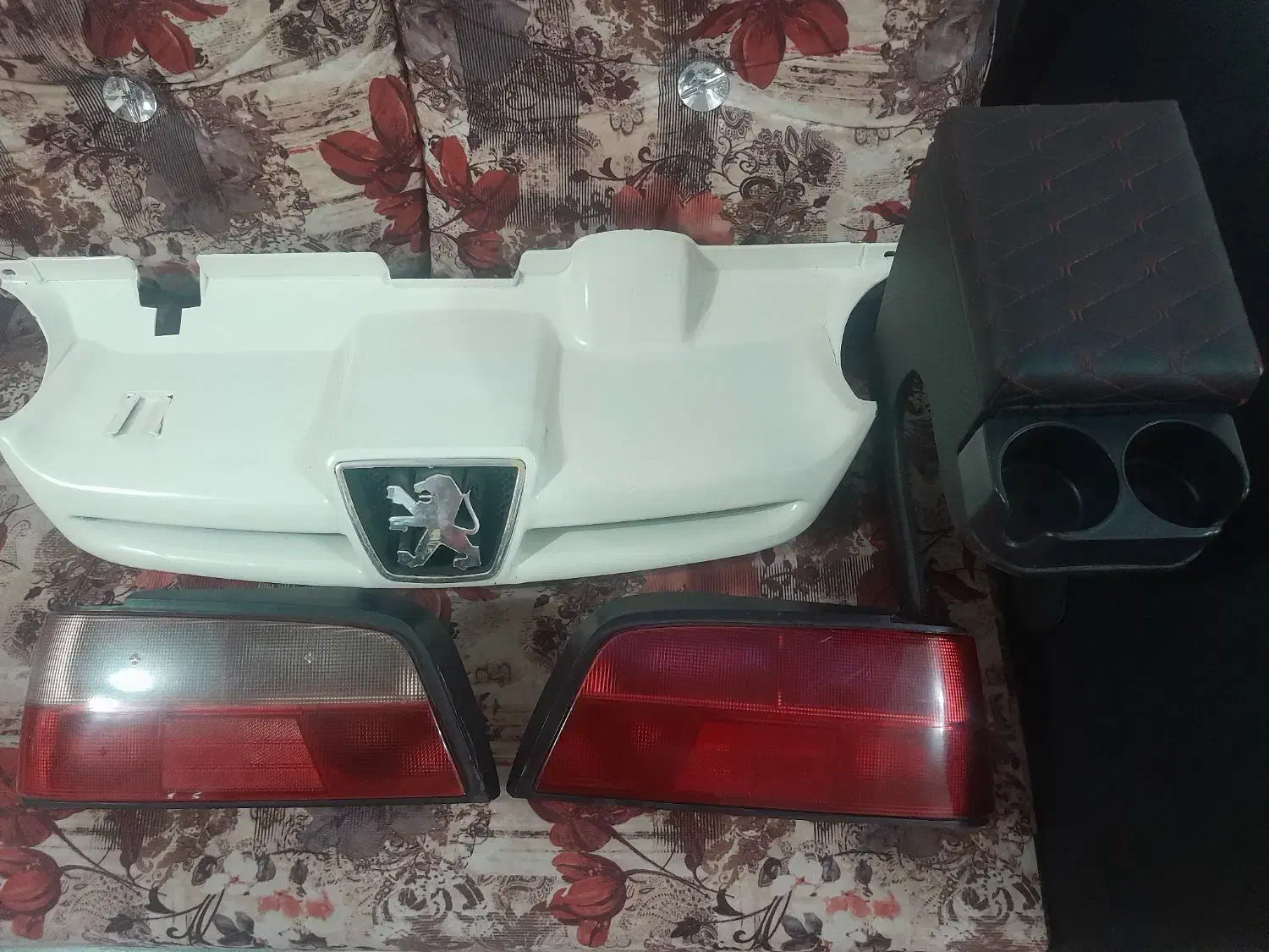 چراغ عقب پژو پارس، جلوپنجره پژوپارس وکنسول وسط پژو|قطعات یدکی و لوازم جانبی|سنگر, |دیوار