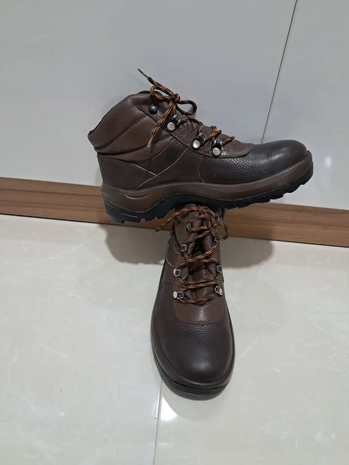 کفش ایمنی وکوهنوردی|کیف، کفش، کمربند|بروجرد, |دیوار