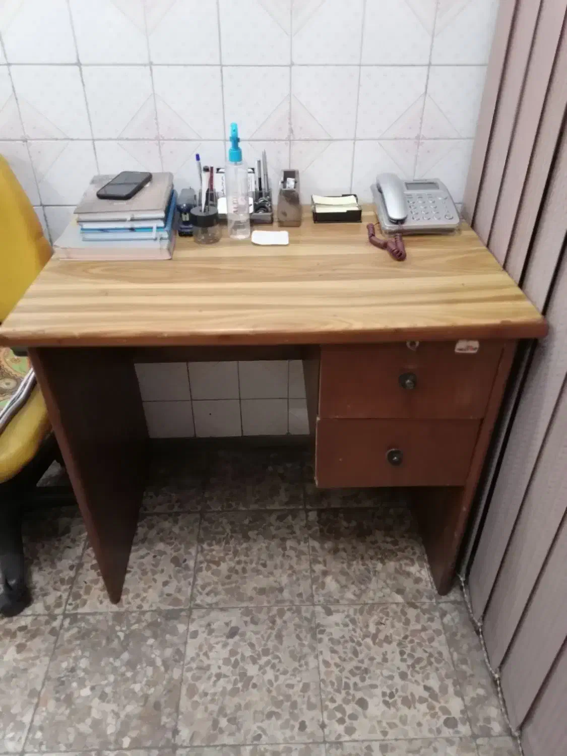 میز|لوازم التحریر|رشت, چمارسرا|دیوار