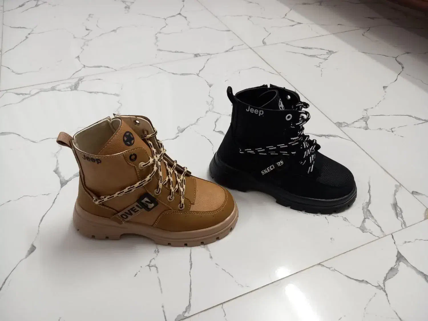 بوت پسرانه|کفش و لباس بچه|قم, باغ شازده|دیوار