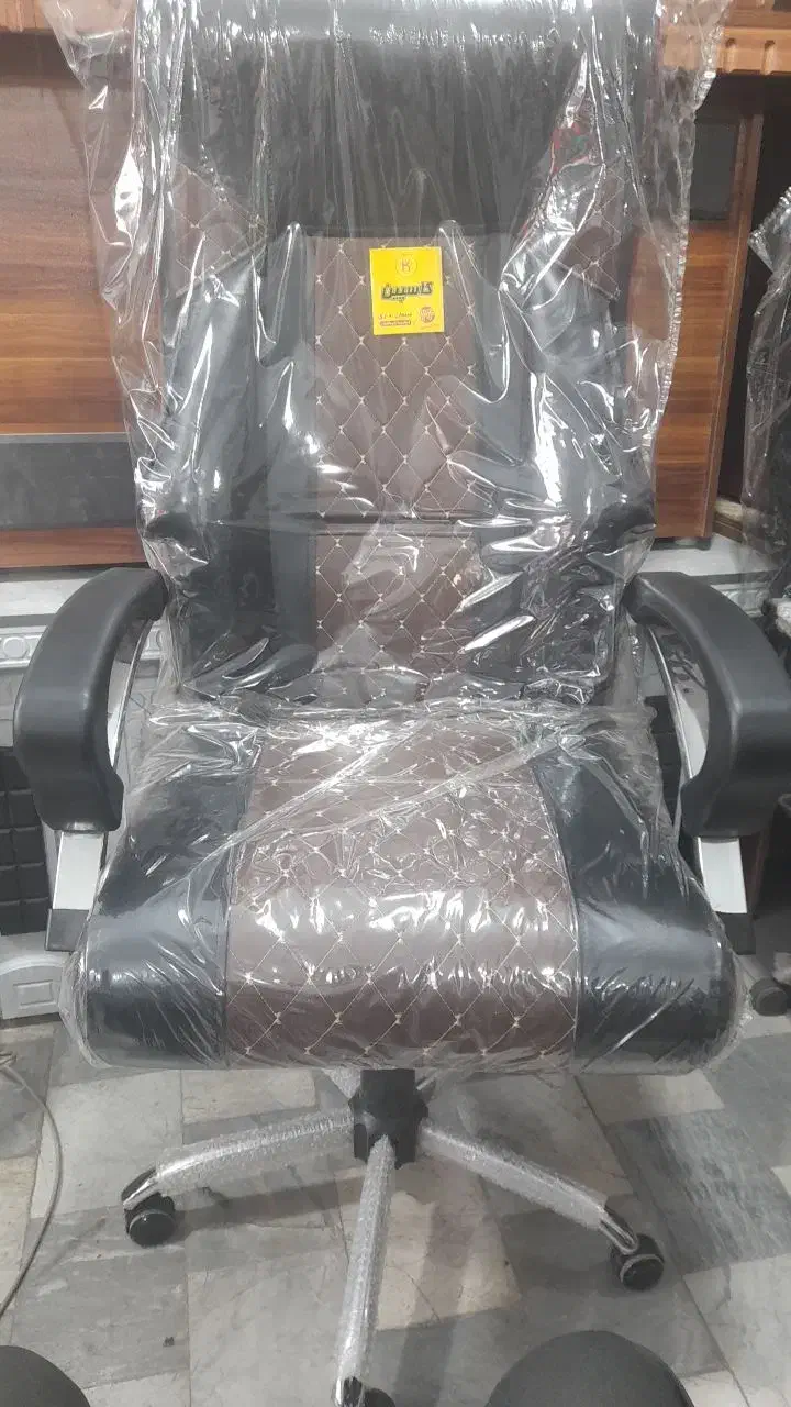 صندلی کارمندی ،مدیریتی|صندلی و نیمکت|قم, شاه ابراهیم|دیوار