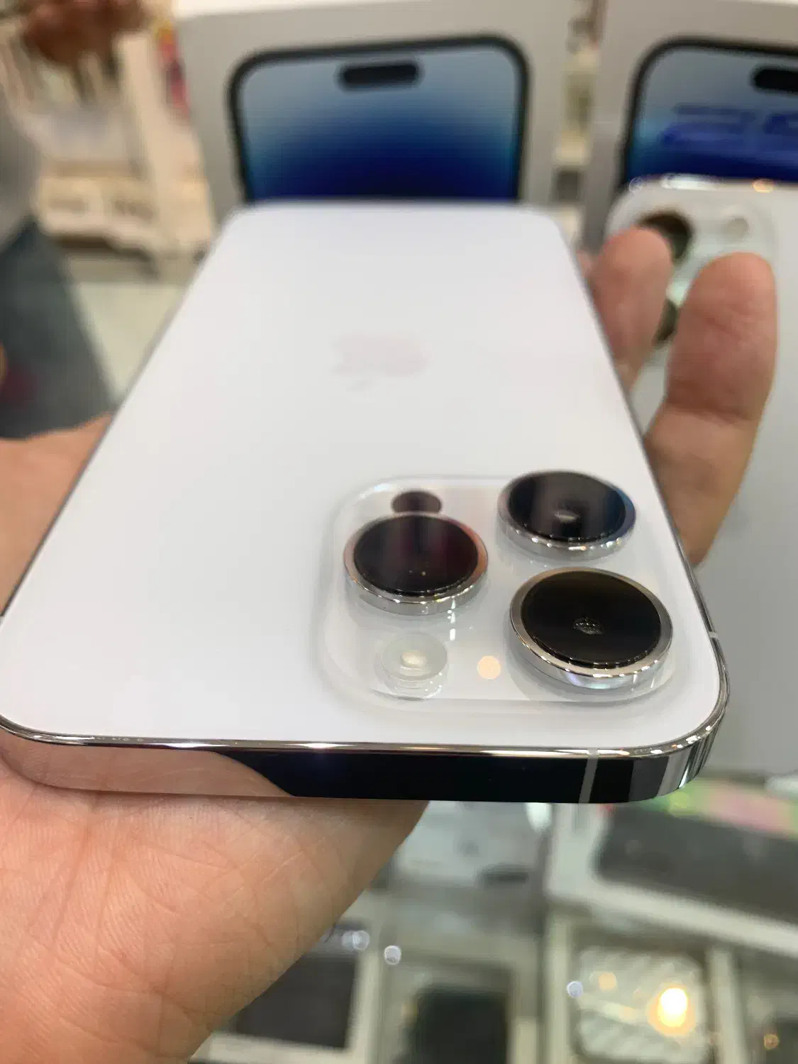 ایفون ۱۴پرومکس در حد نو واقعی|موبایل|کرج, گوهردشت|دیوار