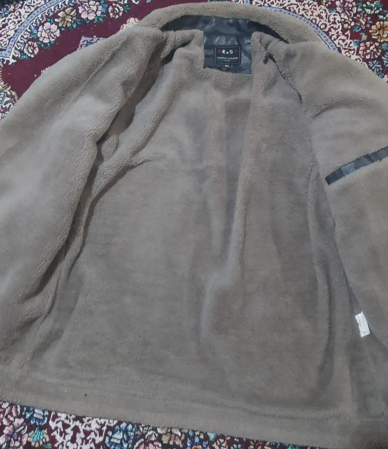 کافشن پلنگی|لباس|میان ولایت, |دیوار