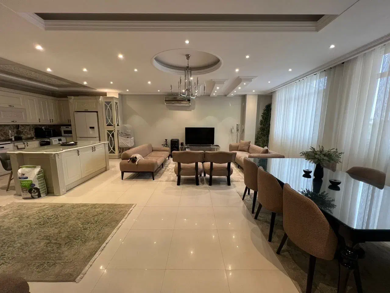 آپارتمان ۱۰۸ متری شیک تمیز