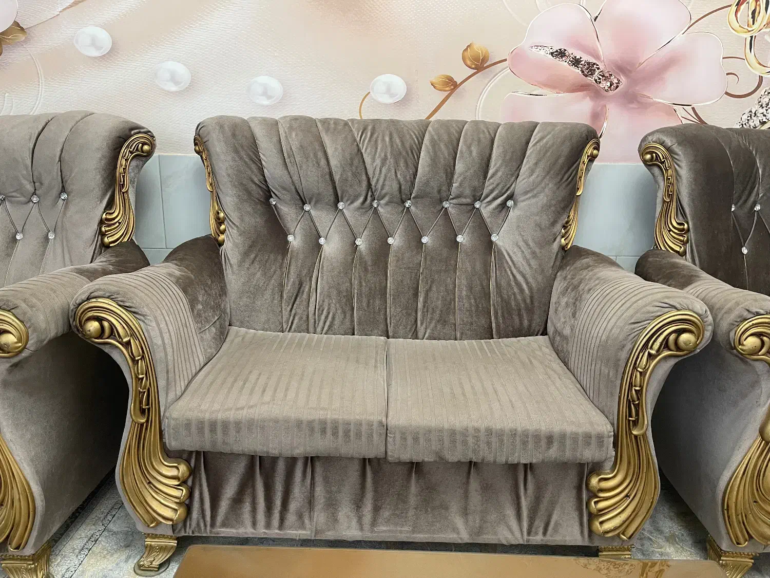 مبل ۷نفره و میز|مبلمان خانگی و میز عسلی|هشتگرد, مدرس|دیوار