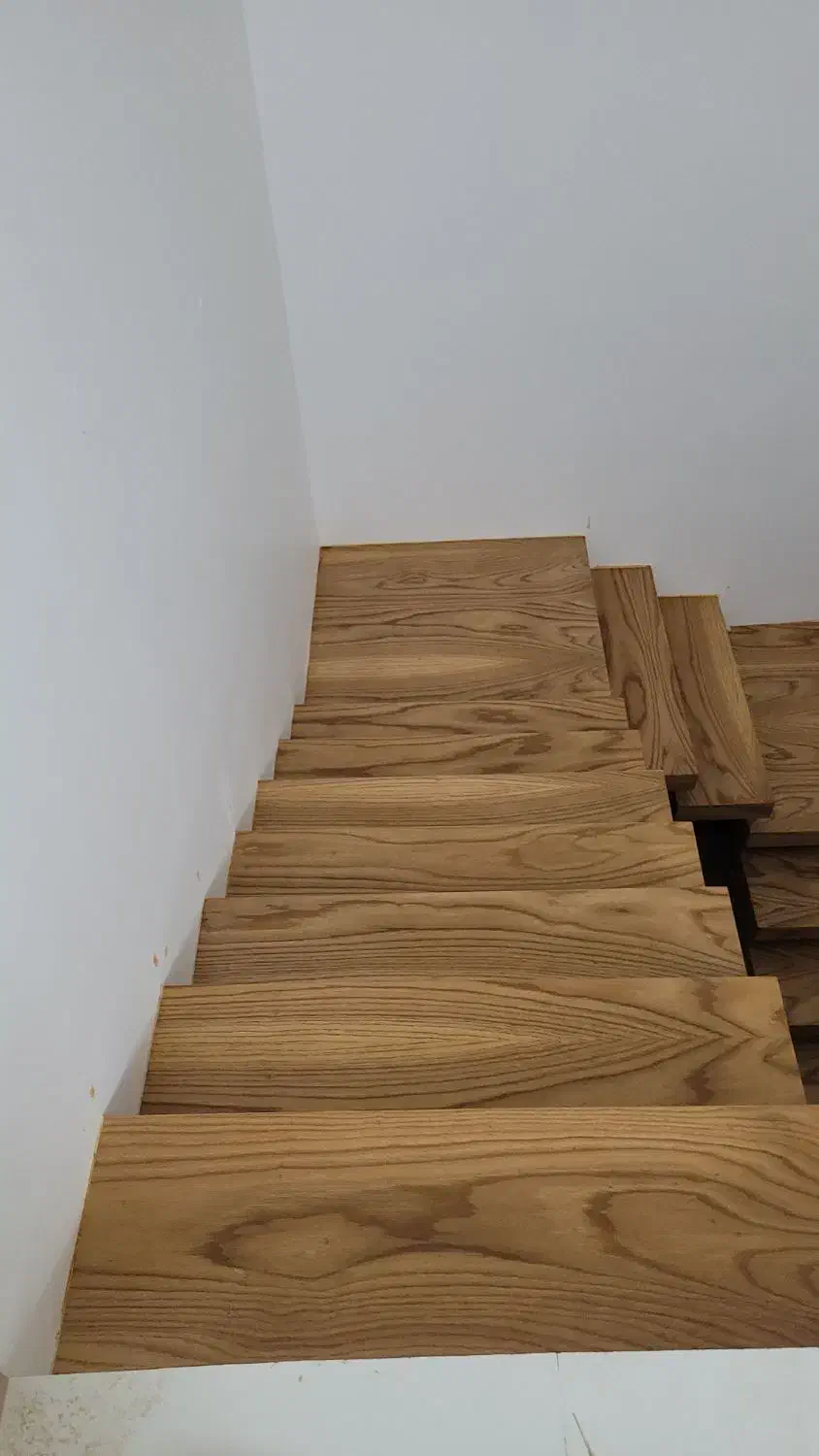 اجرای پله چوبی کف پله چوبی|خدمات پیشه و مهارت|اصفهان, فجر|دیوار