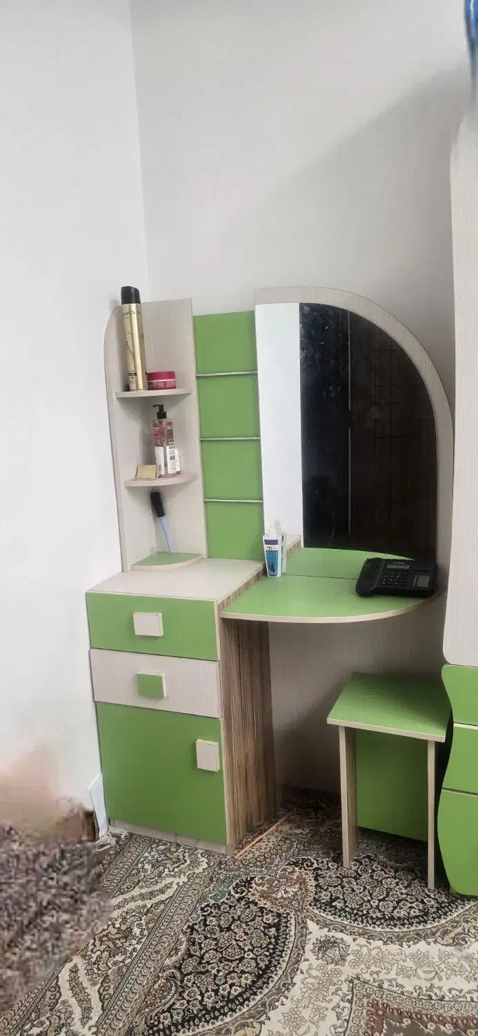 فروش به علت مهاجرت|تخت و سرویس خواب|یزد, |دیوار