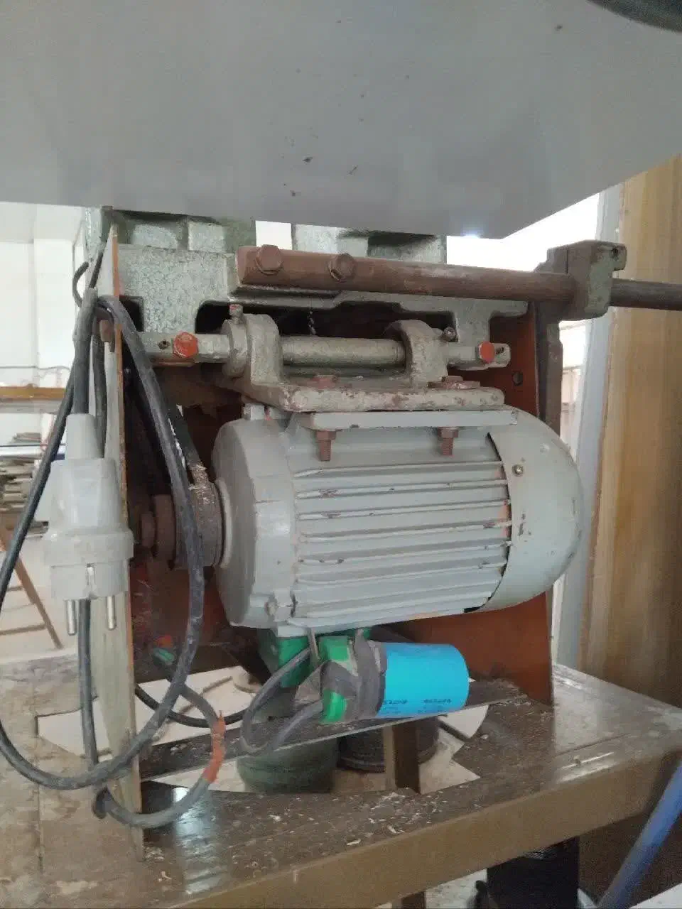 اساس نجاری فارسی بر|ابزارآلات|اصفهان, دوطفلان|دیوار