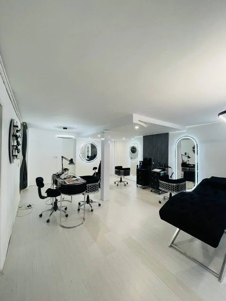 اجاره لاین‌ و اتاق در سالن زیبایی|اجارهٔ دفتر کار، اتاق اداری، مطب|مشهد, دانشجو|دیوار
