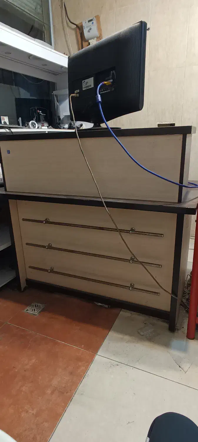 میز کانتر دار کامپیوتر|دفتر کار|لاهیجان, فیاض|دیوار