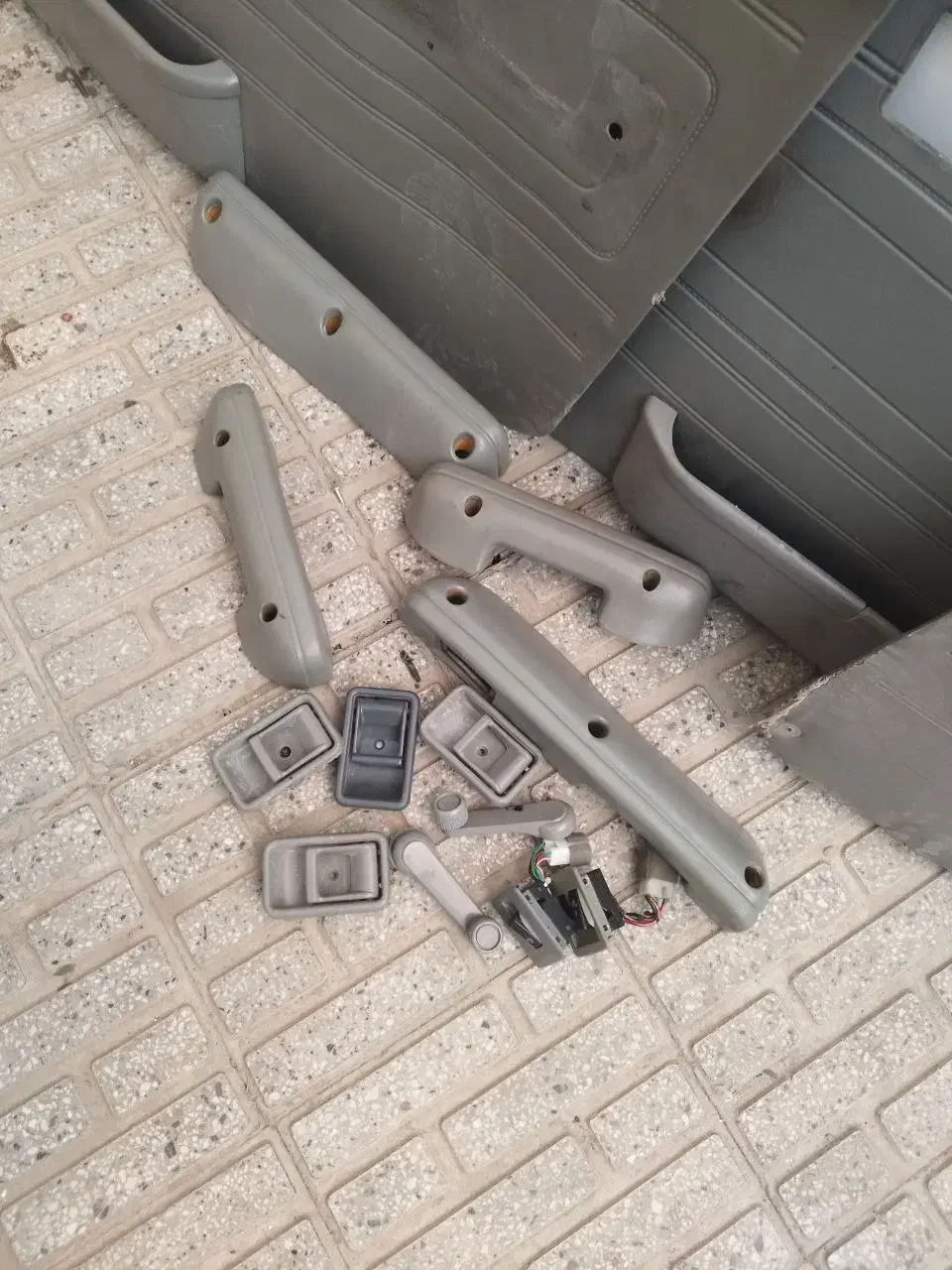 چراغ کامل روی درب کامل|قطعات یدکی و لوازم جانبی|کرمانشاه, |دیوار