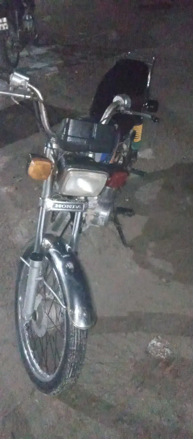 موتورسیکلت هندا125|موتورسیکلت|بهبهان, |دیوار