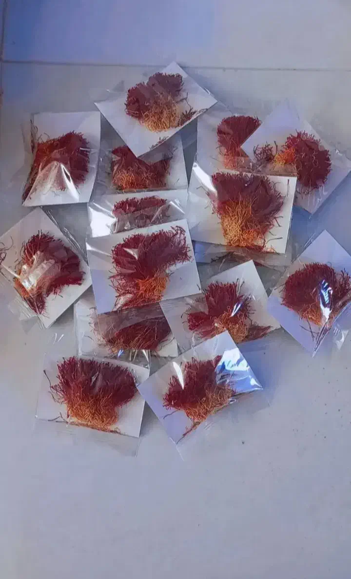 زعفران درجه یک نگین|خوردنی و آشامیدنی|گزیک, |دیوار