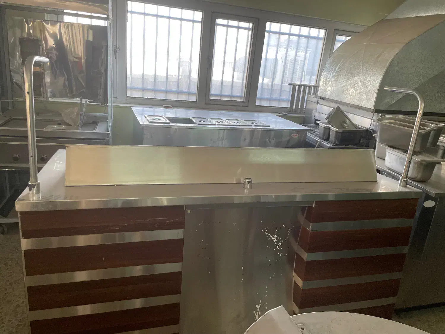 تاپینگ پیتزا|کافی‌شاپ و رستوران|همدان, |دیوار