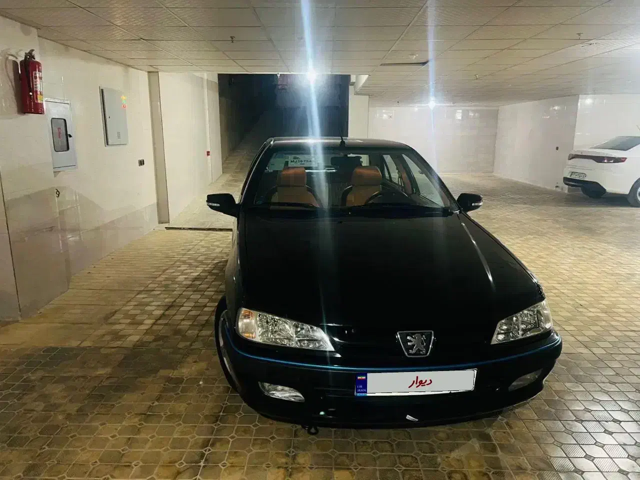 پارس tut 1401|خودرو سواری و وانت|شیراز, شهرک برق|دیوار