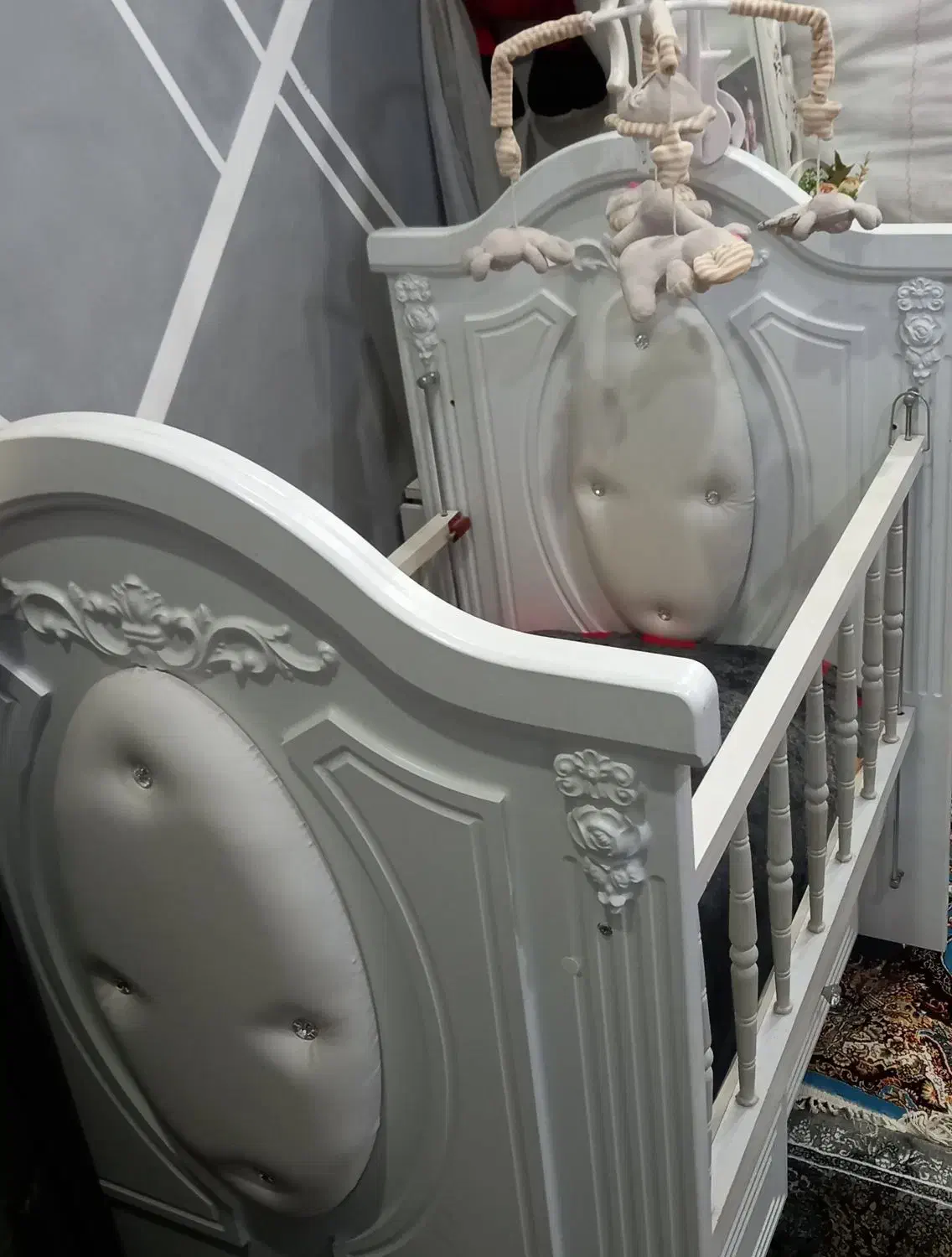 تخت و نی نی لالای  کودک نو|تخت و سرویس خواب|نسیم‌شهر, |دیوار