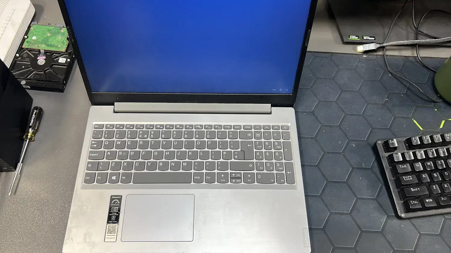 لپ تاپ لنوو فروشی|رایانه همراه|تهران, فلسطین (میدان انقلاب)|دیوار