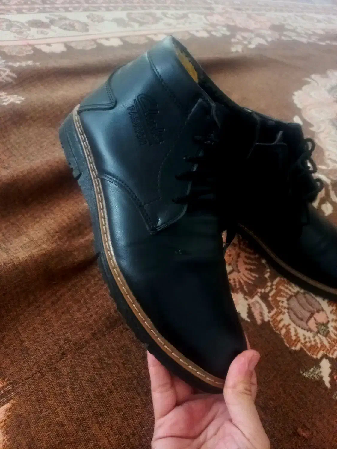 یه جفت کفش اسپرت چرم درحدنو|کیف، کفش، کمربند|خرمآباد, |دیوار